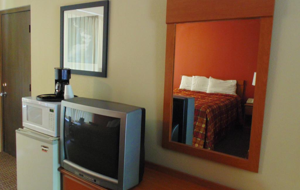 Terrace Inn On The Water Gatlinburg Room photo